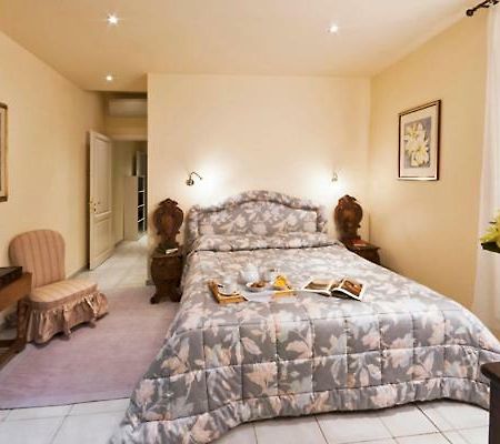 Via Dei Fossi Apartment Флоренция Экстерьер фото